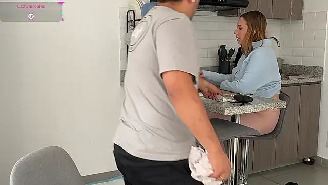 Snapshot of Sofii_n_Diego chatting on 02-17-26, 07:44 Sofii n Diego online show from 02-17-26, 07:44