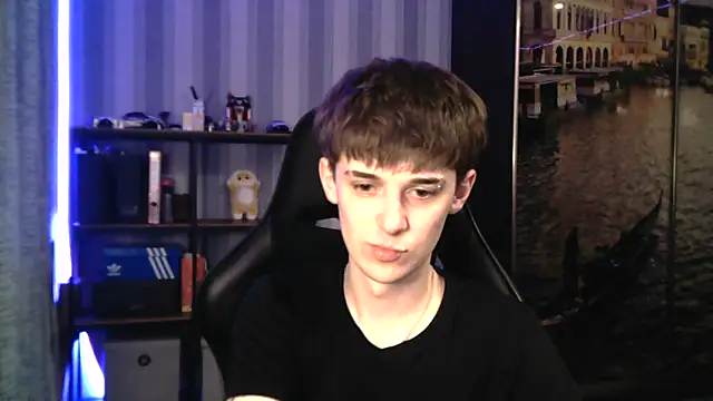 Snapshot of Sweet_Dude chatting on 03-17-26, 07:06 Sweet Dude online show from 03-17-26, 07:06