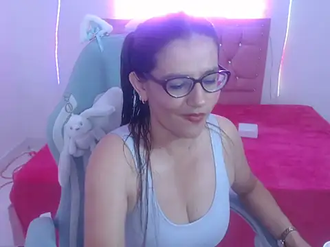 snowhot-69 online show from 02-09-26, 12:08