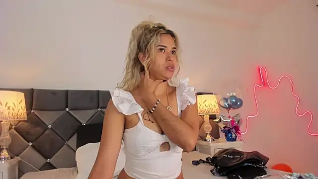 Snapshot of _Giorgiina_ chatting on 02-27-26, 12:16 Giorgiina online show from 02-27-26, 12:16