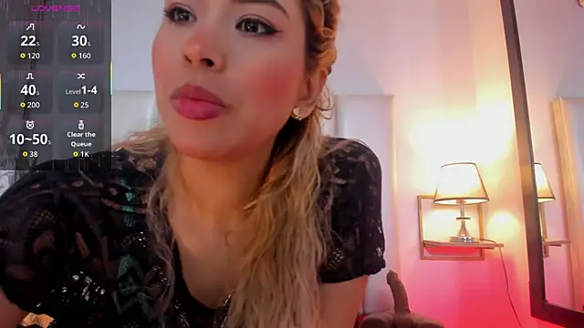 Snapshot of _Giorgiina_ chatting on 06-08-26, 11:55 Giorgiina online show from 06-08-26, 11:55
