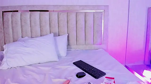 Snapshot of SeleneSantana chatting on 02-27-26, 09:47 SeleneSantana online show from 02-27-26, 09:47