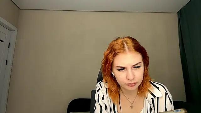 Snapshot of LuxuryRita chatting on 02-08-26, 01:53 LuxuryRita online show from 02-08-26, 01:53