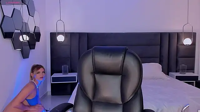 Snapshot of KyomiVelvet chatting on 02-18-26, 07:21 KyomiVelvet online show from 02-18-26, 07:21