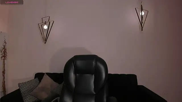 IsabellaMorettiX online show from 02-22-26, 11:17