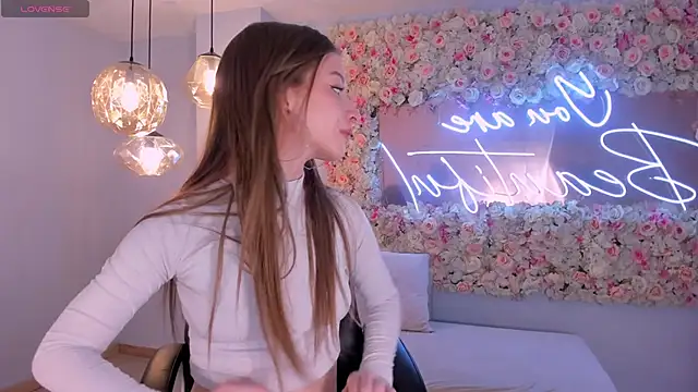 IsabellaMorettiX online show from 03-08-26, 03:43