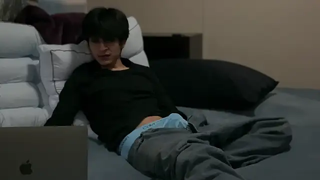 Mardelrey online show from 04-11-26, 07:39