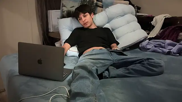 Mardelrey online show from 03-04-26, 01:52