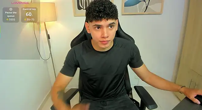 justin payn14 online show from 07-08-26, 12:39