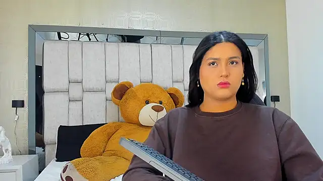 Snapshot of ValeryCooper18 chatting on 02-17-26, 07:55 ValeryCooper18 online show from 02-17-26, 07:55