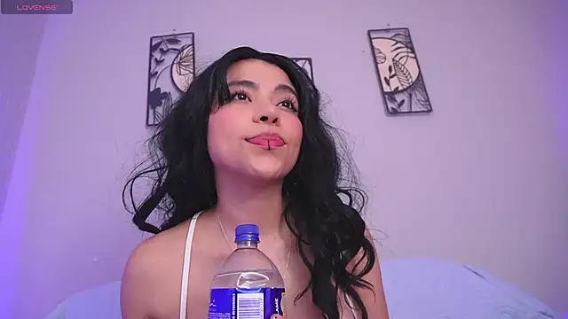 loveegirll1 online show from 04-29-26, 02:49