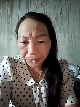 baby 112233 online show from 04-12-26, 10:46