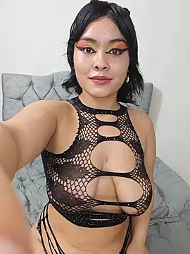 zoe love18 online show from 06-05-26, 07:36