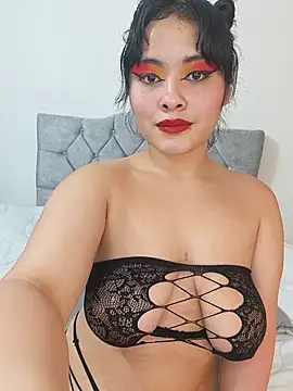 zoe love18 online show from 05-20-26, 04:31