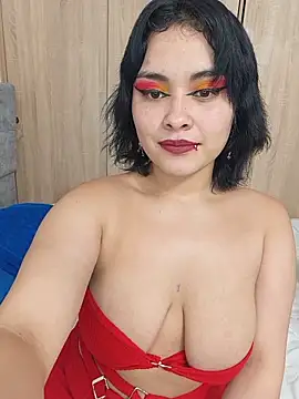 zoe love18 online show from 05-17-26, 02:44