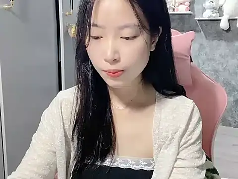 Linne6789 online show from 04-19-26, 05:36