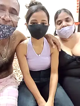 HoneyHush online show from 04-15-26, 06:19