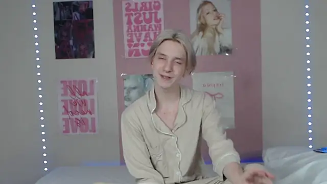 Snapshot of Ron_Vilss chatting on 02-11-26, 10:04 Ron Vilss online show from 02-11-26, 10:04