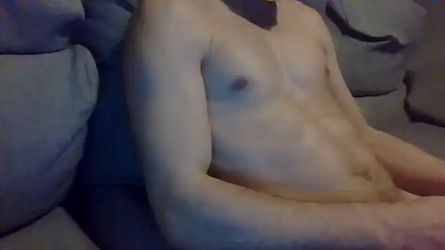 Snapshot of Miquelp123 chatting on 02-24-26, 11:00 Miquelp123 online show from 02-24-26, 11:00