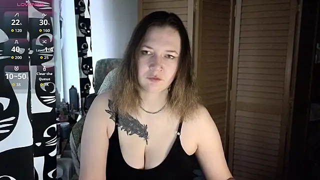 Snapshot of Ozalin_ chatting on 06-18-26, 08:13 Ozalin online show from 06-18-26, 08:13