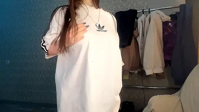 Snapshot of LumPetal chatting on 02-22-26, 03:09 LumPetal online show from 02-22-26, 03:09