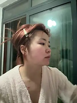 Snapshot of Rabbit-15 chatting on 02-12-26, 02:06 Rabbit-15 online show from 02-12-26, 02:06