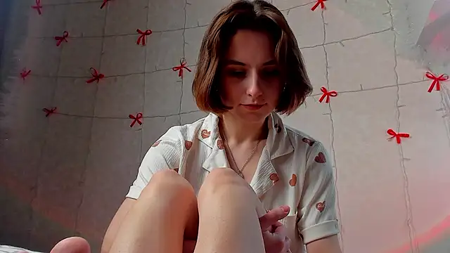 Snapshot of VelvetCaress chatting on 02-09-26, 09:29 VelvetCaress online show from 02-09-26, 09:29