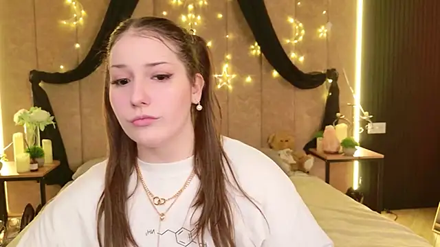 Anora Mills online show from 03-26-26, 05:39