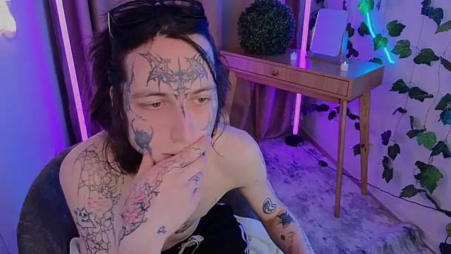 Snapshot of swagamee chatting on 02-10-26, 09:14 swagamee online show from 02-10-26, 09:14