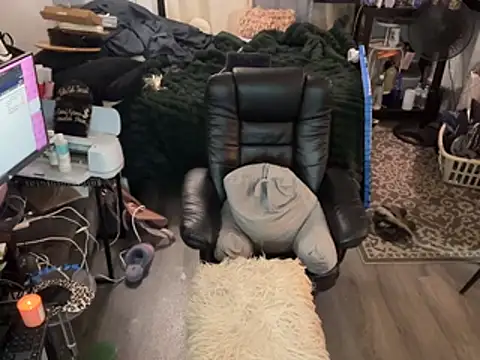 Alicethickpeach online show from 06-29-26, 12:05