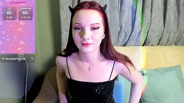 AuroraKane online show from 03-03-26, 04:14