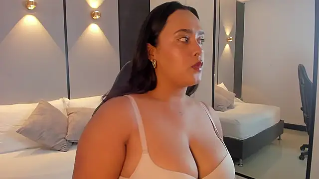 sophia solerr online show from 02-19-26, 07:55