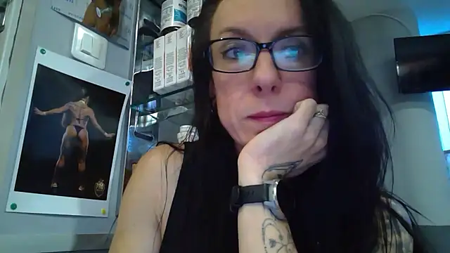 FITGIRL-MAEVA online show from 02-11-26, 05:02