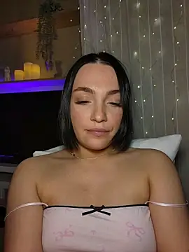 HotDevilGirl  online show from 02-19-26, 04:26