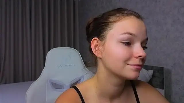 ElizaPizza online show from 05-25-26, 05:22
