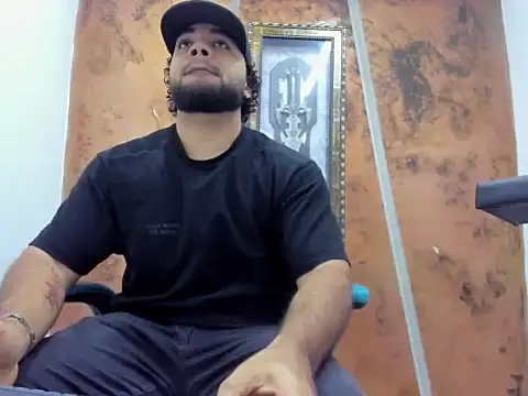 Snapshot of Chris_Evans22 chatting on 02-05-26, 11:28 Chris Evans22 online show from 02-05-26, 11:28