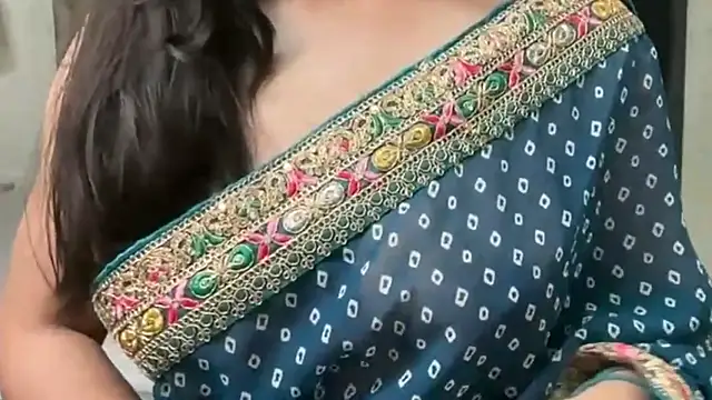 Snapshot of CuteTara85 chatting on 02-04-26, 03:07 CuteTara85 online show from 02-04-26, 03:07