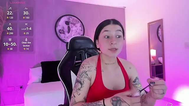 charlottee27  online show from 06-03-26, 02:01