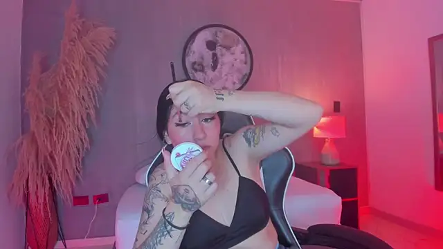 charlottee27  online show from 05-23-26, 02:32