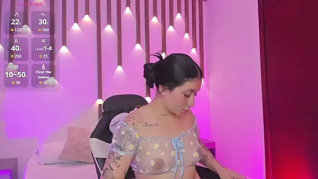 charlottee27  online show from 05-28-26, 01:57