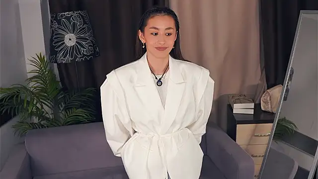 Snapshot of DeliaPesta chatting on 02-02-26, 04:28 DeliaPesta online show from 02-02-26, 04:28