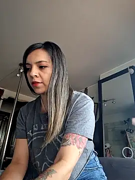 Ana-Spencer online show from 05-30-26, 06:35