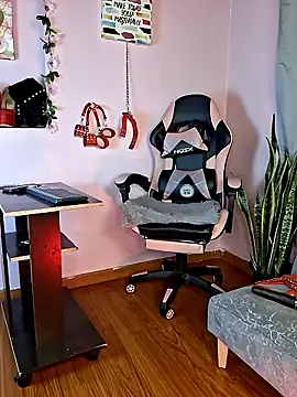 Snapshot of kenia_thompsom01 chatting on 02-23-26, 11:05 kenia thompsom01 online show from 02-23-26, 11:05