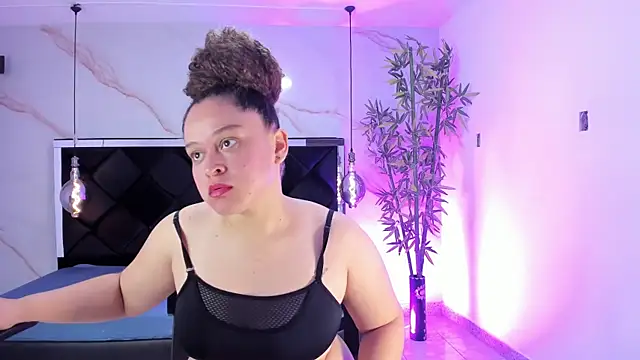 IrinaVoshh  online show from 04-18-26, 07:07