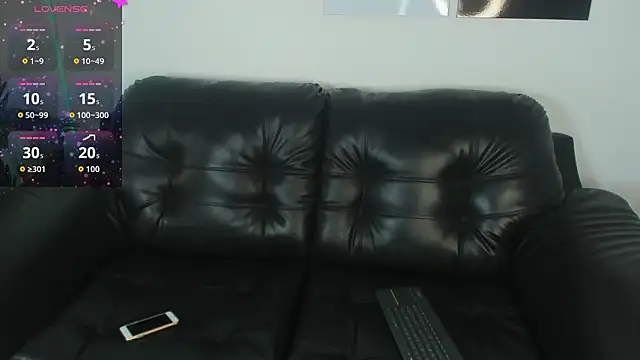 Snapshot of chloe_petite2 chatting on 02-10-26, 12:59 chloe petite2 online show from 02-10-26, 12:59