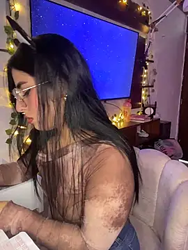 Snapshot of Natasha-Naughty- chatting on 02-11-26, 07:58 Natasha-Naughty- online show from 02-11-26, 07:58