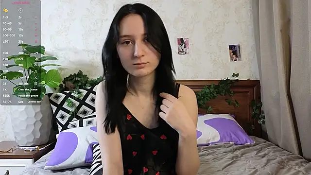 Snapshot of AuburnConfetti chatting on 02-06-26, 06:15 AuburnConfetti online show from 02-06-26, 06:15