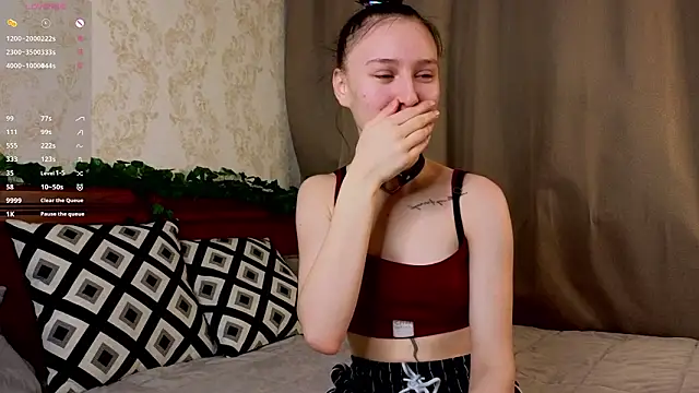 Snapshot of AuburnConfetti chatting on 02-25-26, 06:41 AuburnConfetti online show from 02-25-26, 06:41