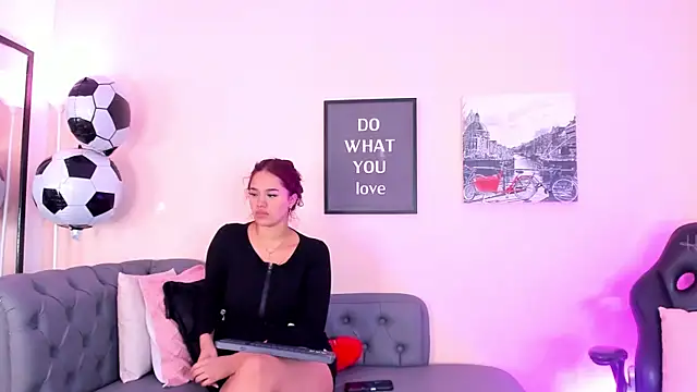 victoriazans online show from 06-26-26, 12:22