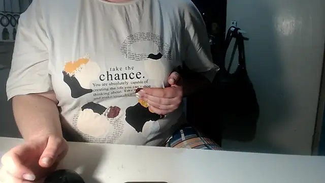 MaryShiny  online show from 04-17-26, 03:04